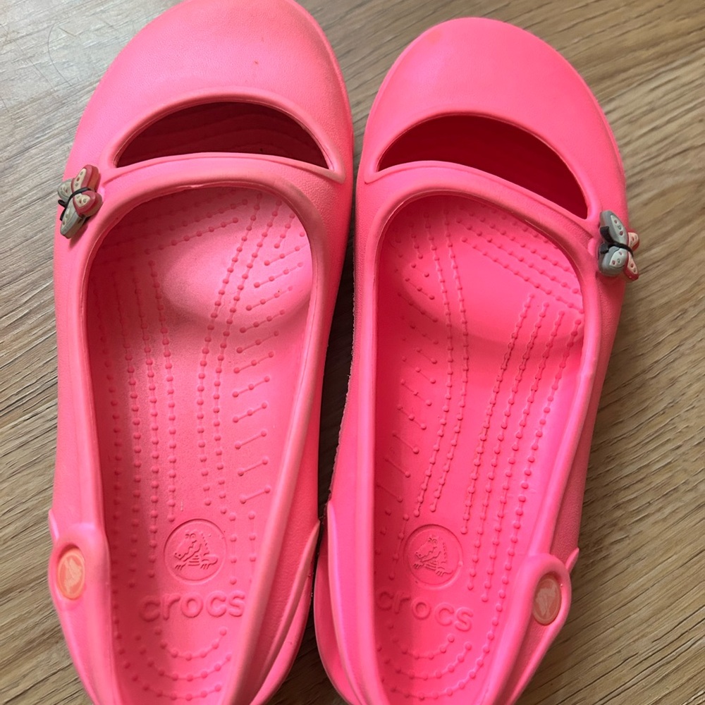 CROCS Kids Bright Pink Sandals